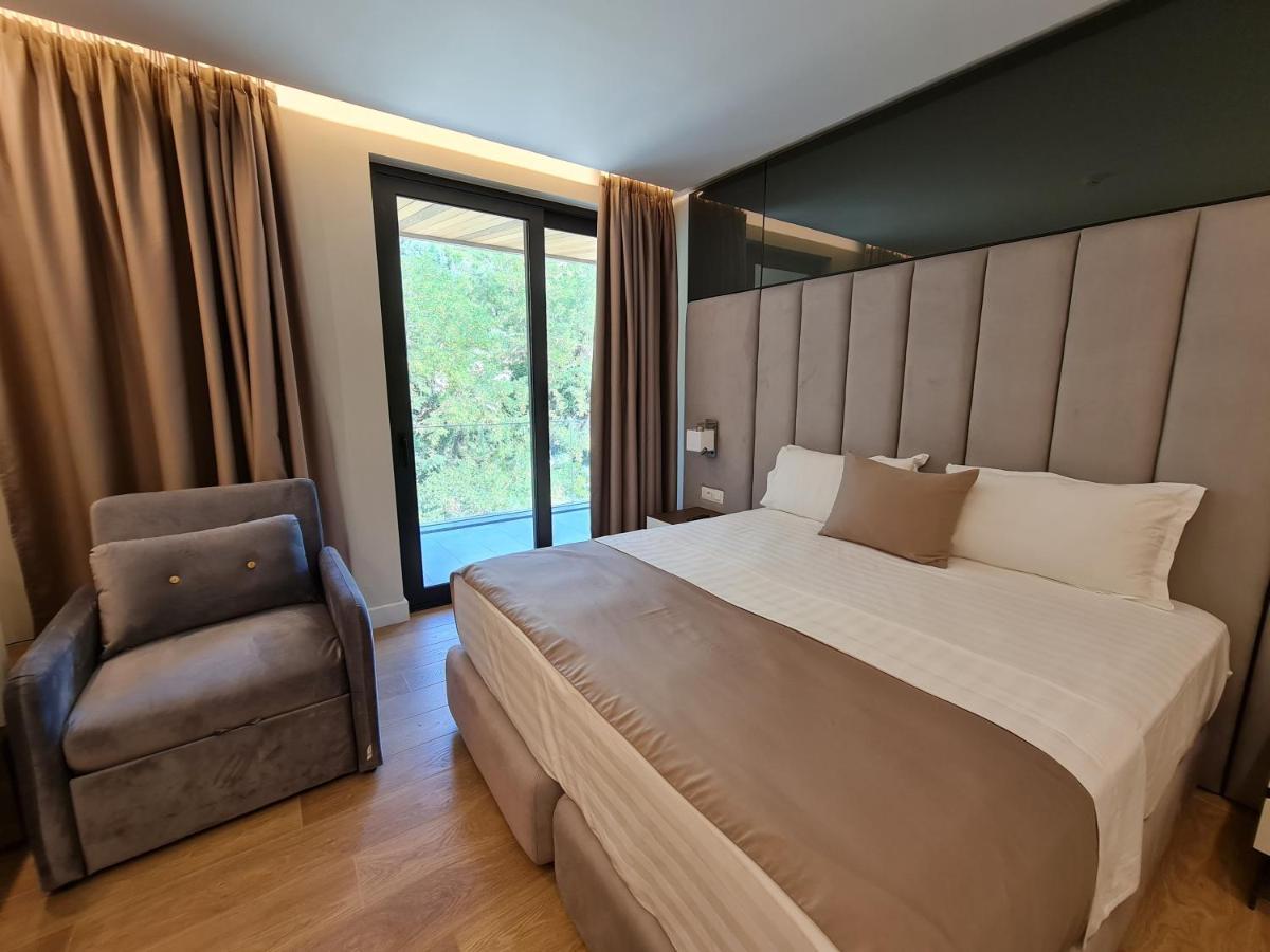 Hotel Aross Kanine Esterno foto
