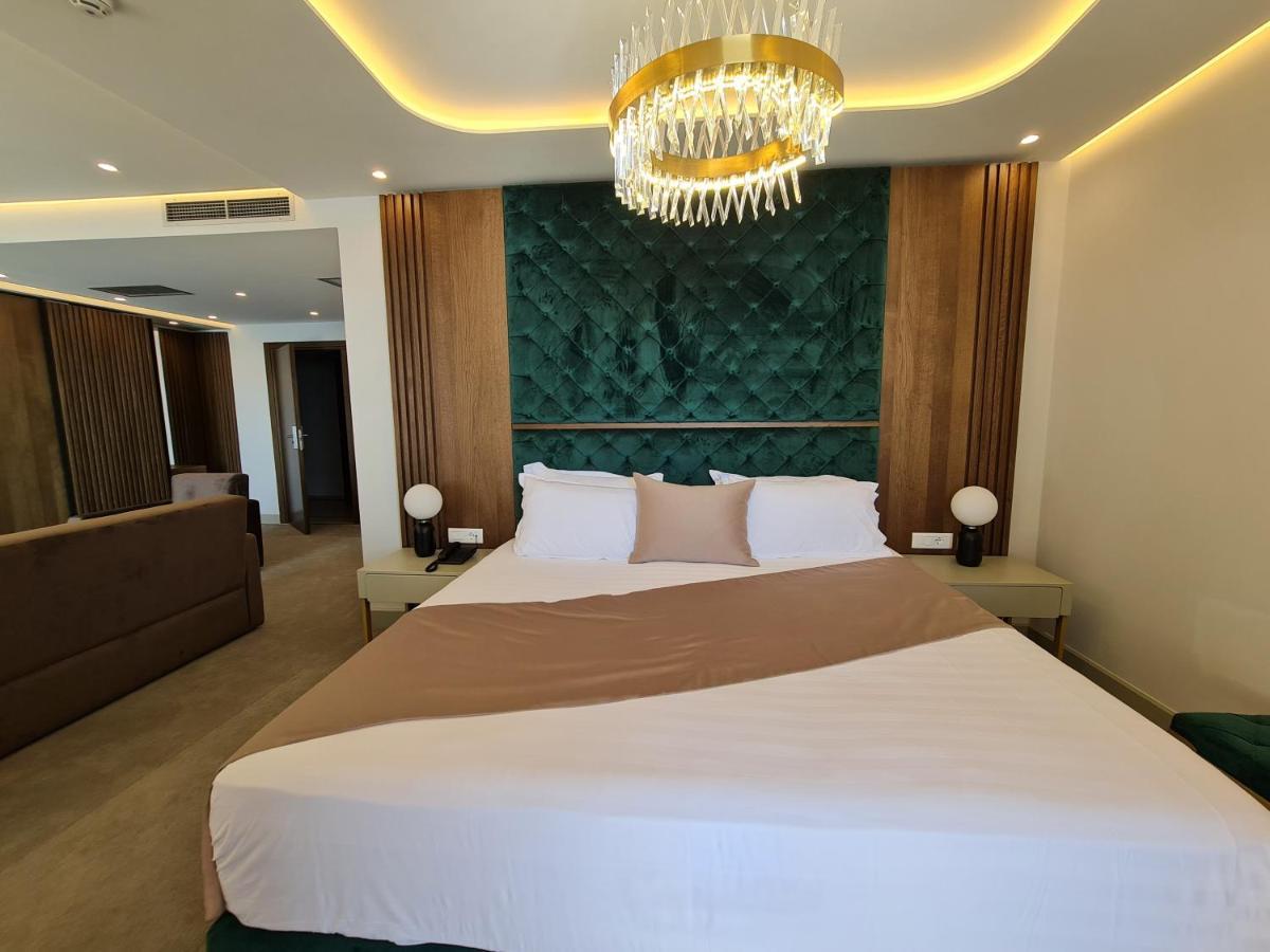 Hotel Aross Kanine Esterno foto