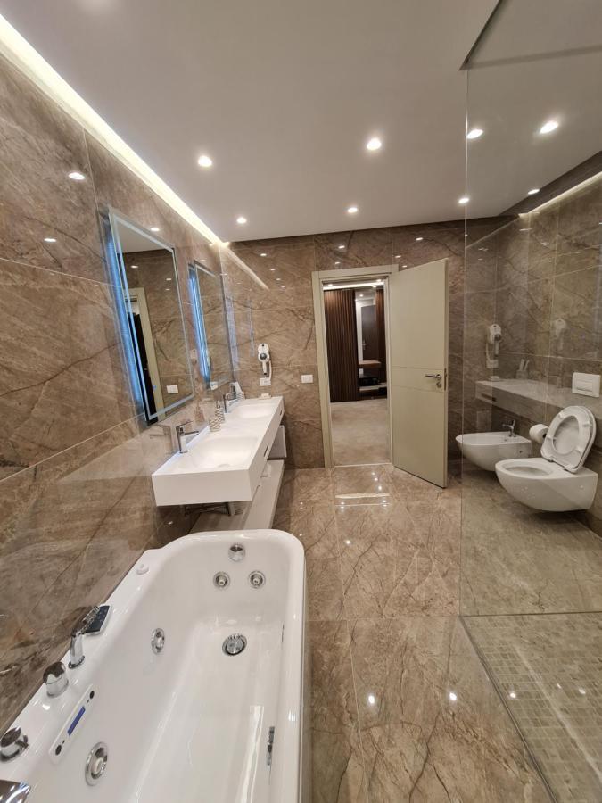 Hotel Aross Kanine Esterno foto