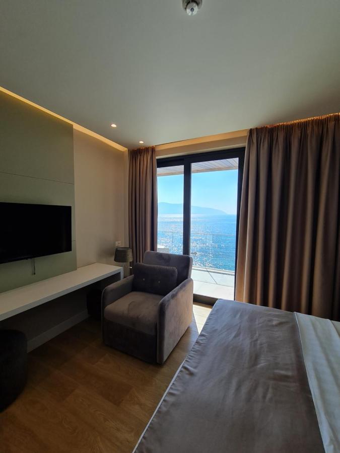 Hotel Aross Kanine Esterno foto