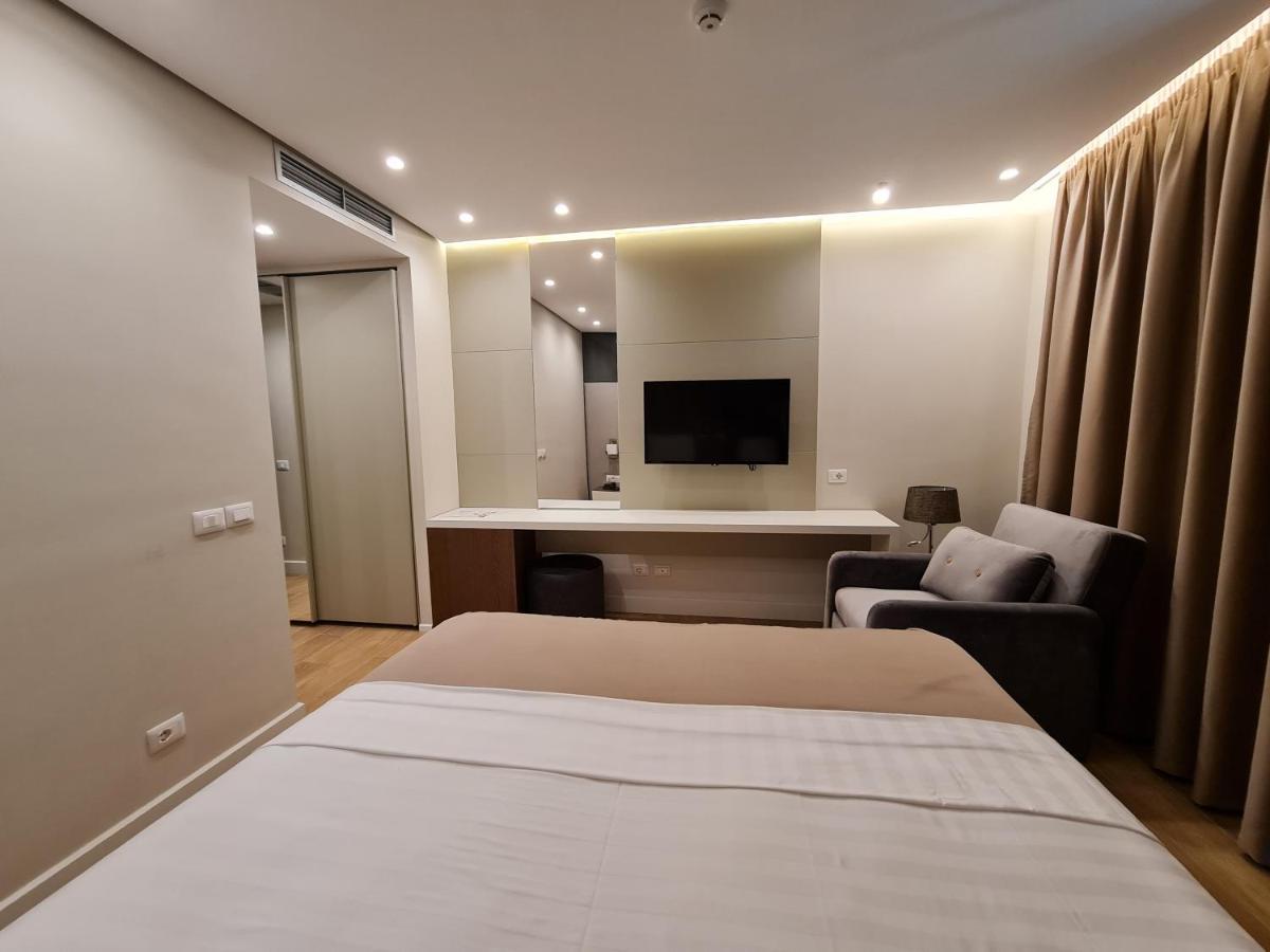 Hotel Aross Kanine Esterno foto
